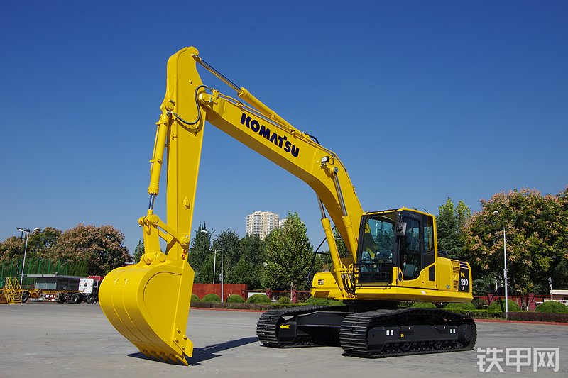 小松PC210LC-8M0挖掘机整机外观