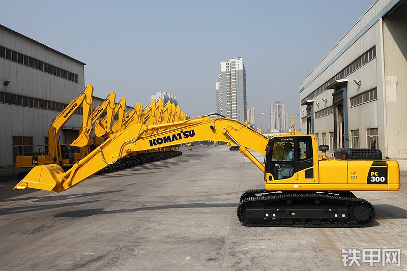 小松PC300-8M0(SE)挖掘机整机外观