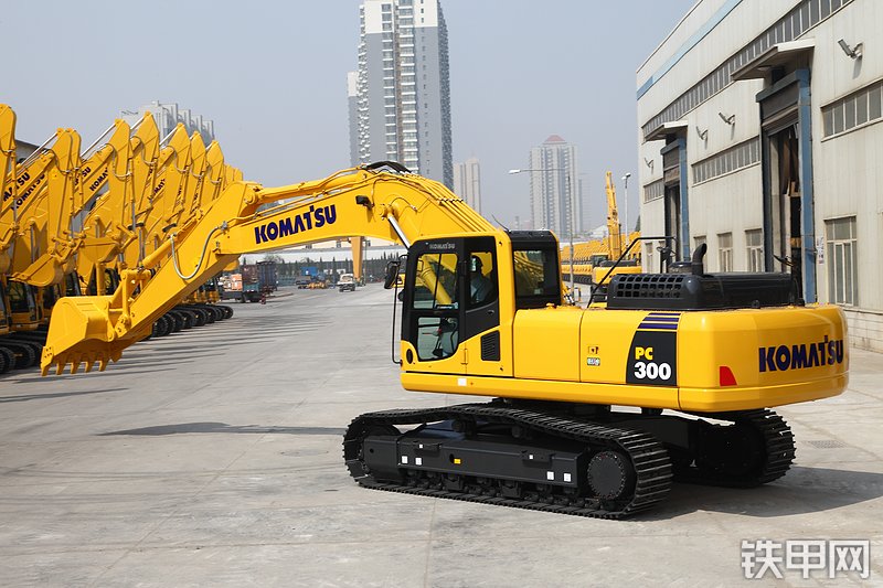 小松PC300-8M0(SE)挖掘机整机外观