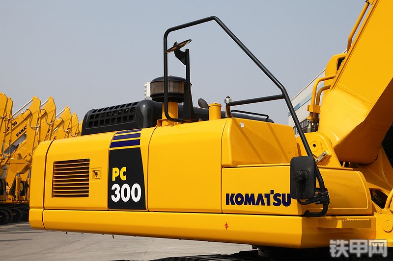 小松PC300-8M0(SE)挖掘机局部