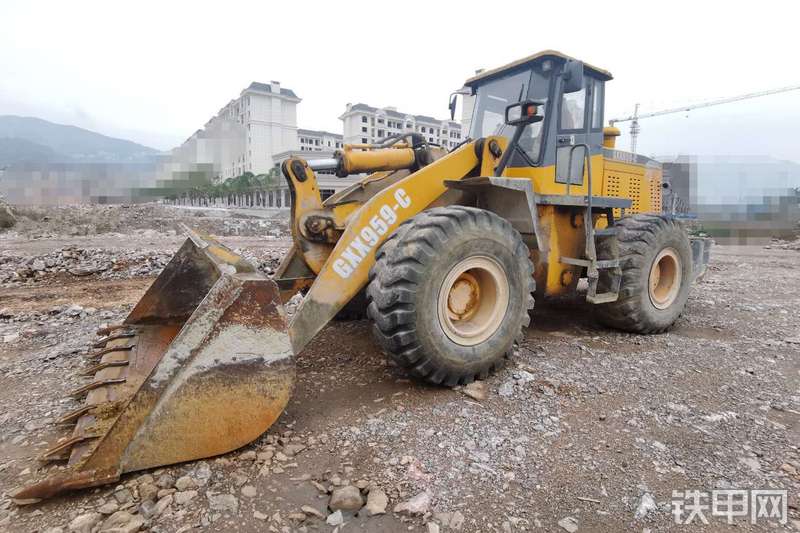 鑫有铭CXX959-C装载机整机外观