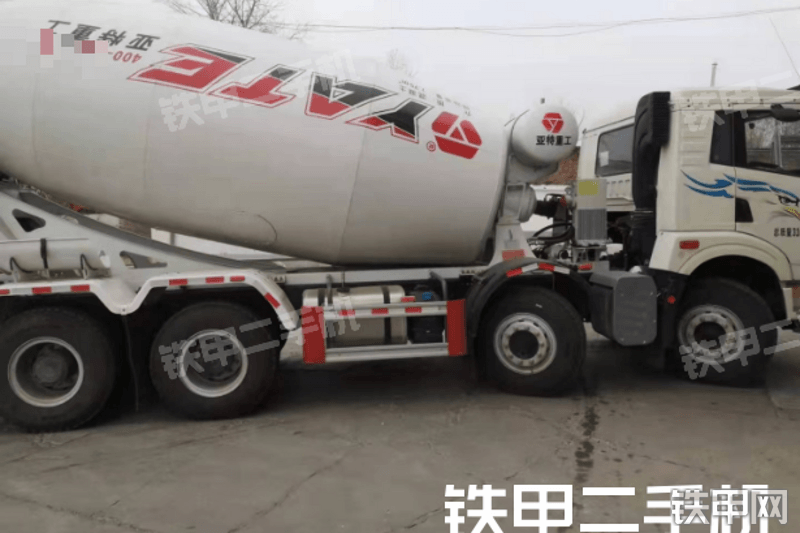 亚特重工TZ5312GJBCCE搅拌运输车整机外观