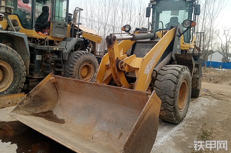 威力重工ZL-946装载机整机外观