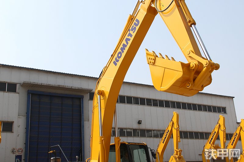 小松PC300-8M0高端循环机挖掘机整机外观