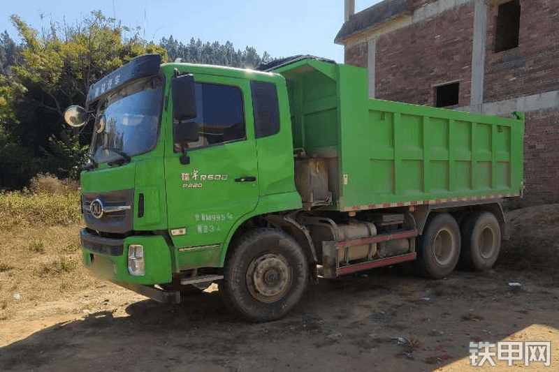 南骏nja3250rpd46v工程自卸车