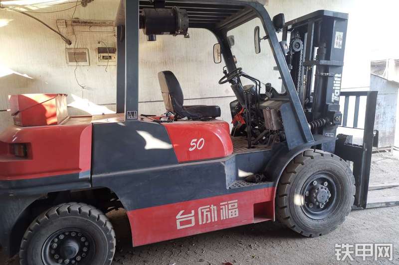 台励福fds内燃式叉车