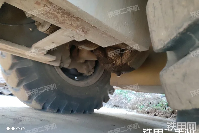 洛阳路通LTS720H压路机局部