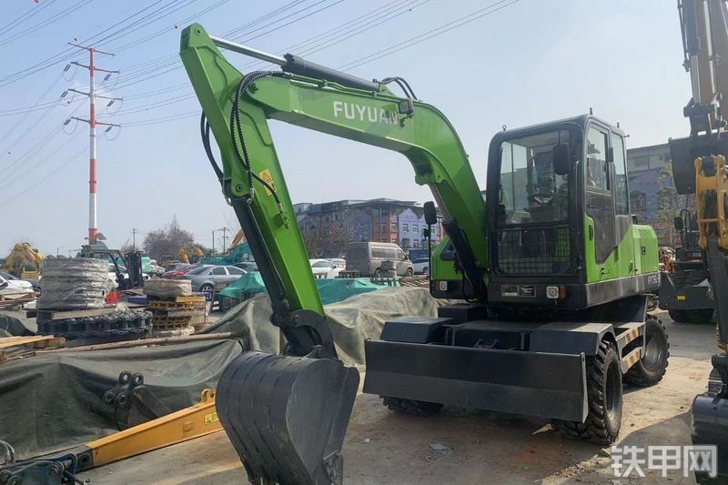 福远机械fy75l8轮式挖掘机