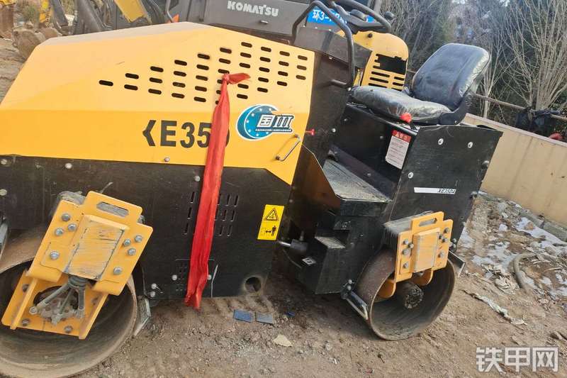 路兰特YDZ-25压路机整机外观