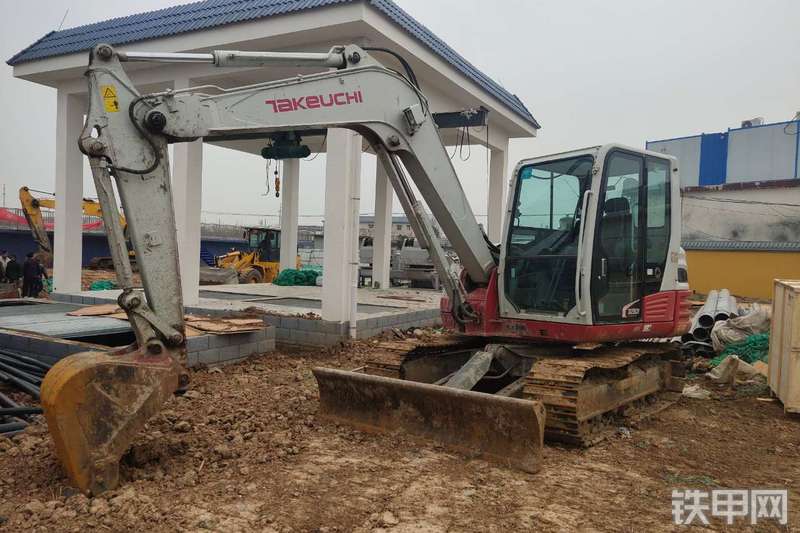 竹内TB290CH挖掘机整机外观