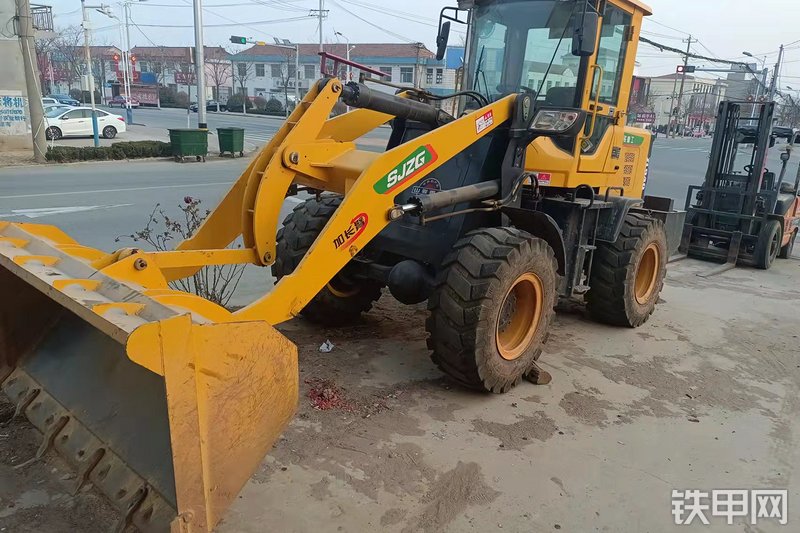 山骏重工ZL946轮式装载机