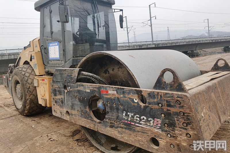 路阳lt623b单钢轮压路机