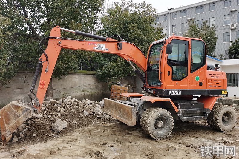 奥邦ab75s轮式挖掘机