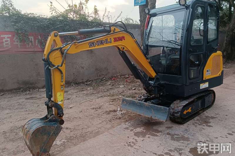 神力重工SL22A挖掘机整机外观