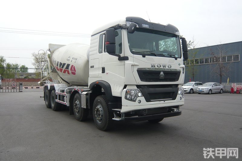 亚特重工TZ5317GJBZGCFL搅拌运输车整机外观