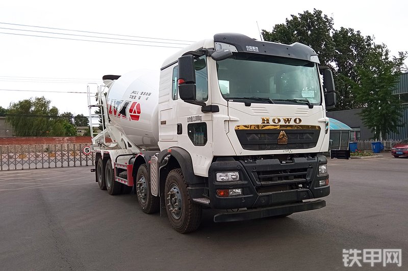 亚特重工TZ5317GJBTXDFP搅拌运输车整机外观