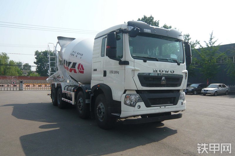 亚特重工TZ5317GJBZGDF搅拌运输车整机外观