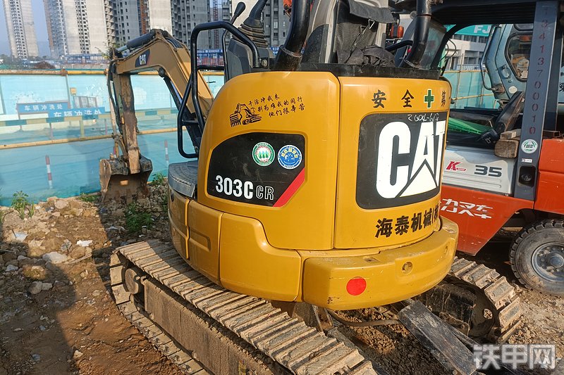 卡特彼勒302C挖掘机整机外观