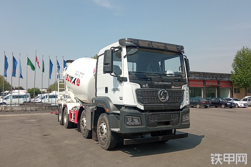 亚特重工TZ5319GJBSAFTM搅拌运输车整机外观