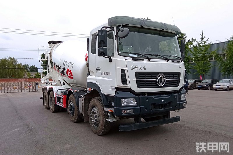 亚特重工TZ5310GJBDFCFT搅拌运输车整机外观
