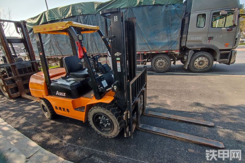 杭叉CPC35-AG69-Z叉车整机外观