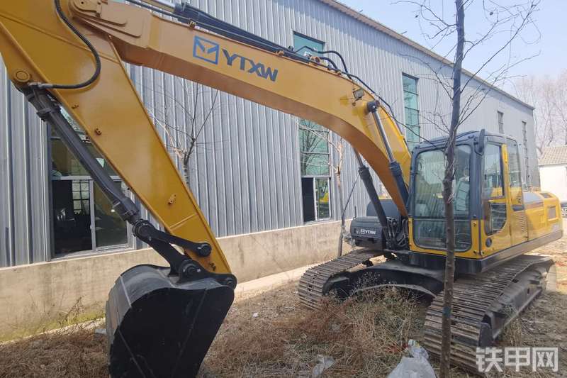 盈特徐挖WE220H挖掘机整机外观