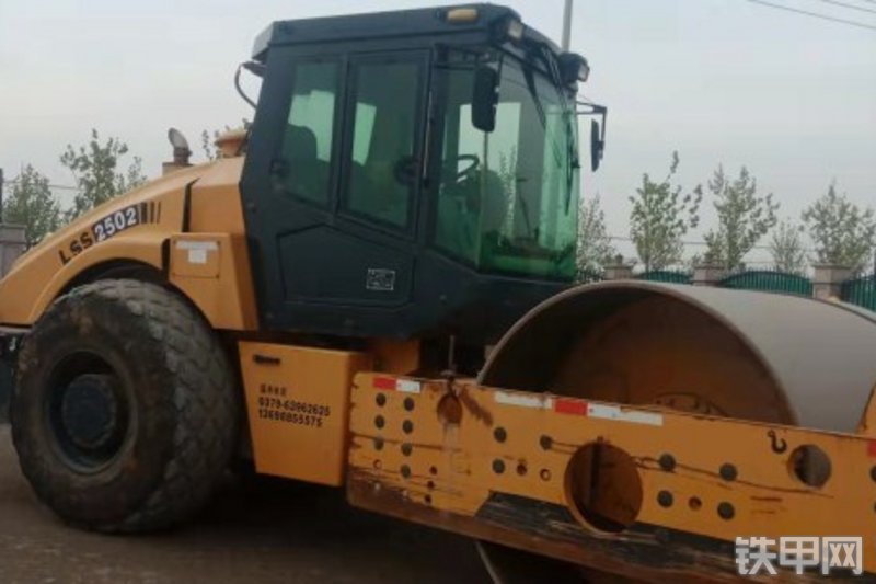 洛建lss2502单钢轮压路机
