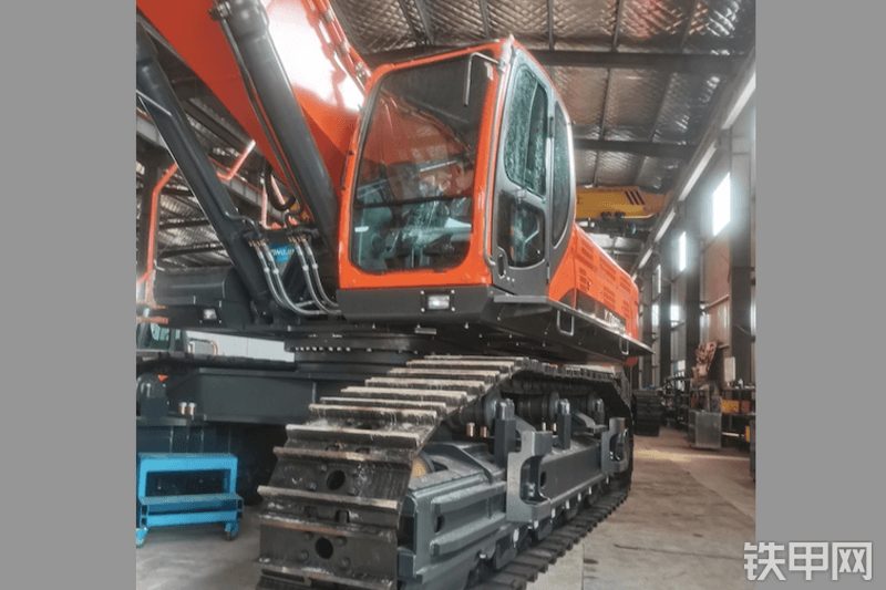 英基特YJT600LC-9挖掘机整机外观