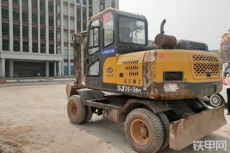 山江重工SJ75-9M挖掘机整机外观