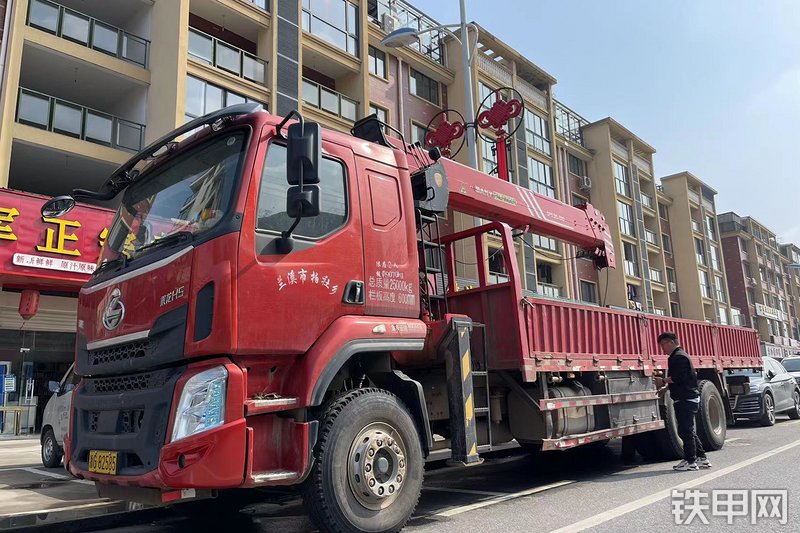 乘龙lz5250jsqh5db随车起重机