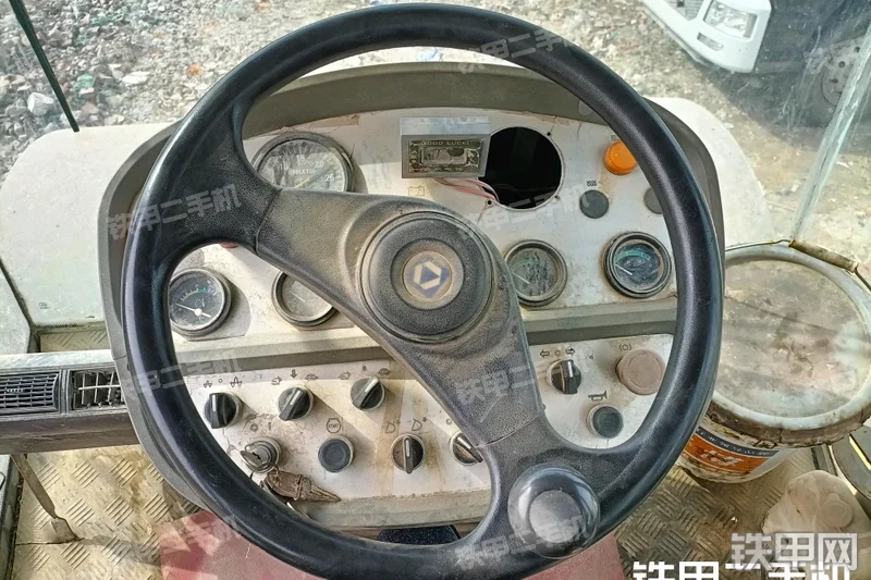 徐工XS262压路机局部