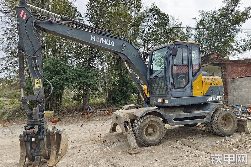 海华重工90LW-10T挖掘机整机外观