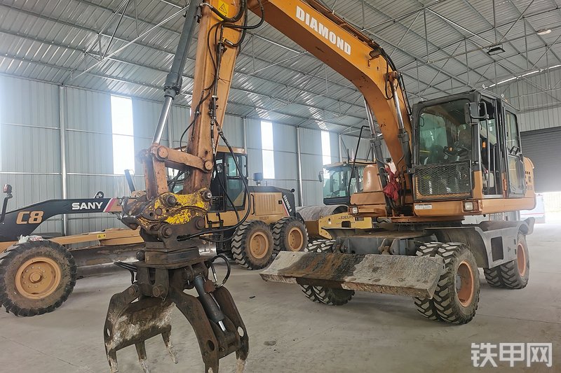 帝盟重工HT155W挖掘机整机外观