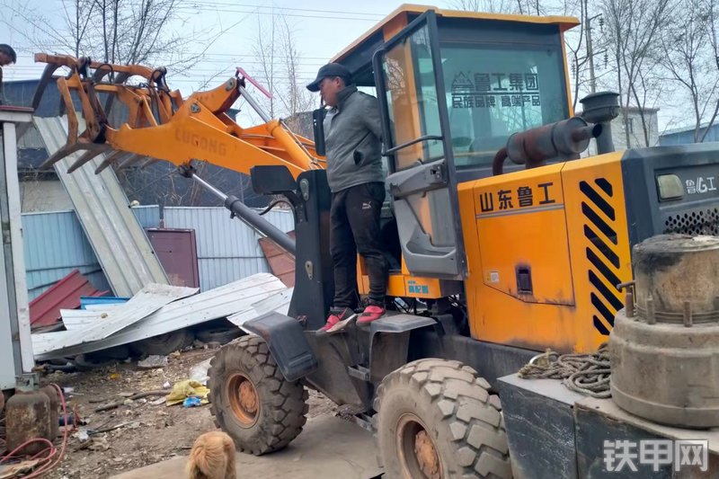 山东鲁工l932轮式装载机