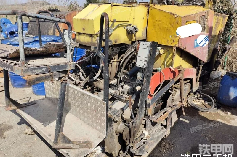 戴纳派克F5C沥青摊铺机整机外观