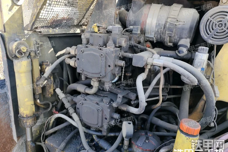 戴纳派克F5C沥青摊铺机局部