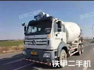 北奔重汽 BZ5253GJB43N 搅拌运输车