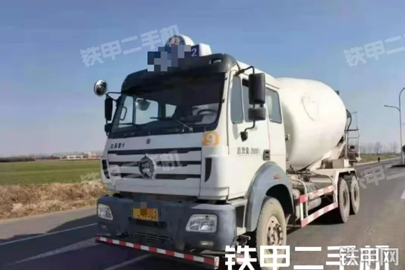 北奔重汽bbzq搅拌运输车