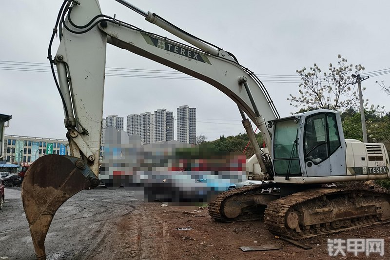 特雷克斯TC260挖掘机整机外观