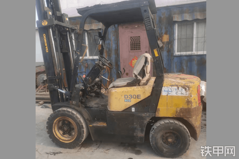 大宇d30e3内燃式叉车