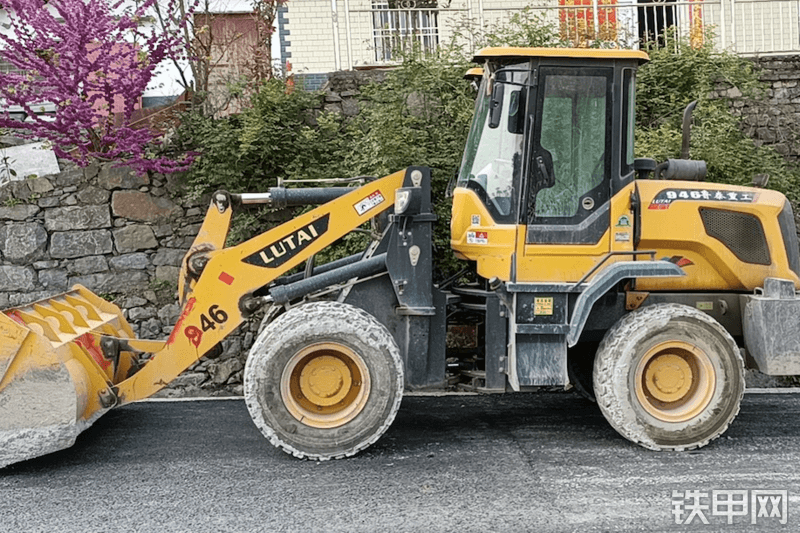 鲁泰946轮式装载机