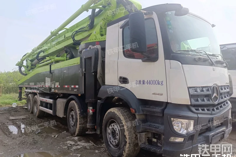 中联重科zlzk13泵车