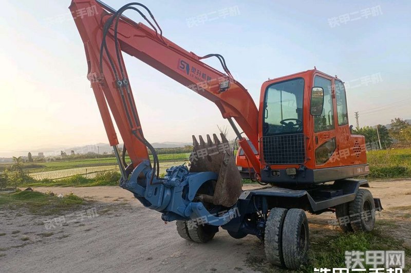 灵升机械65轮式挖掘机