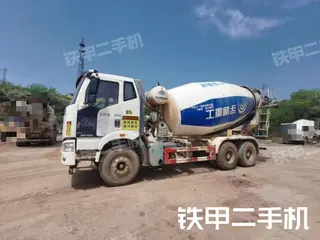 解放牌CA5250GJBP66K2L2T搅拌运输车整机外观