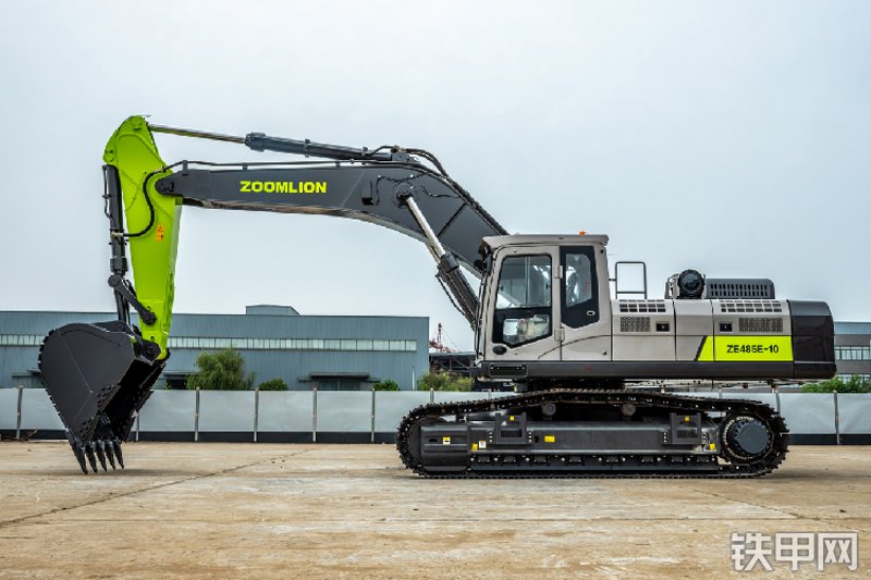 中联重科ZE485E-10挖掘机整机外观