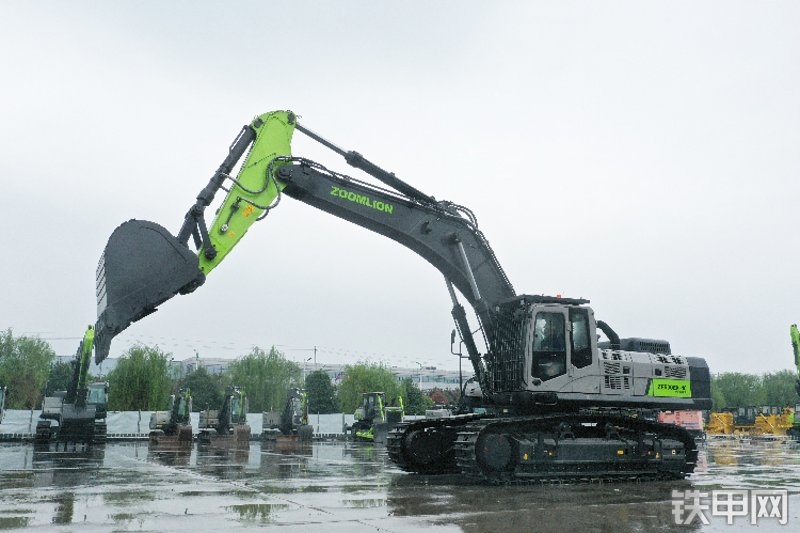 中联重科ZE500EK-10挖掘机整机外观