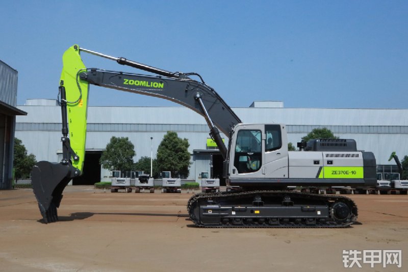 中联重科ZE370E-10挖掘机整机外观