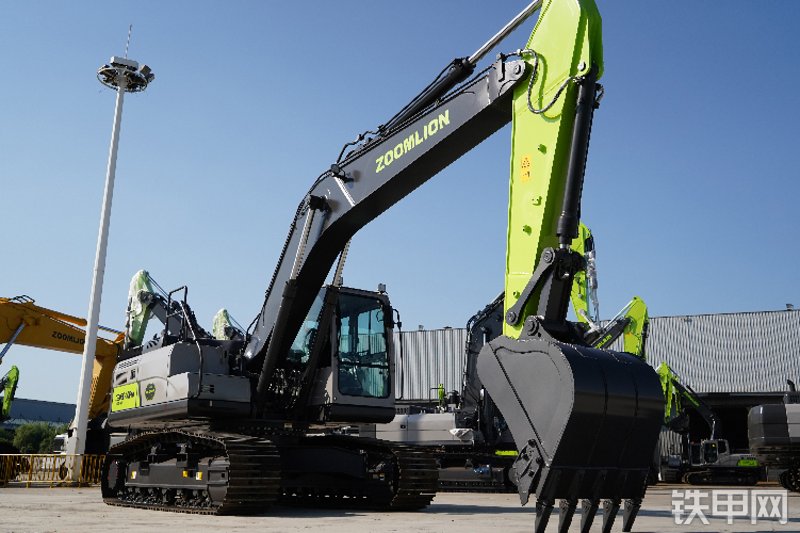 中联重科ZE205E-10Pro挖掘机整机外观