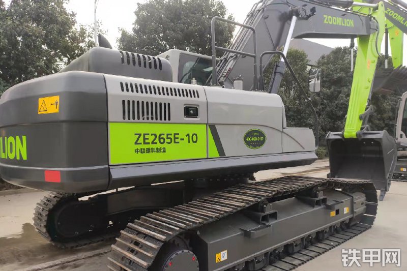 中联重科ZE265E-10挖掘机整机外观