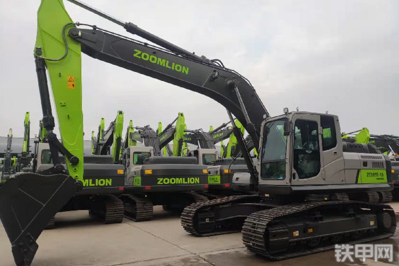 中联重科ZE265E-10挖掘机整机外观